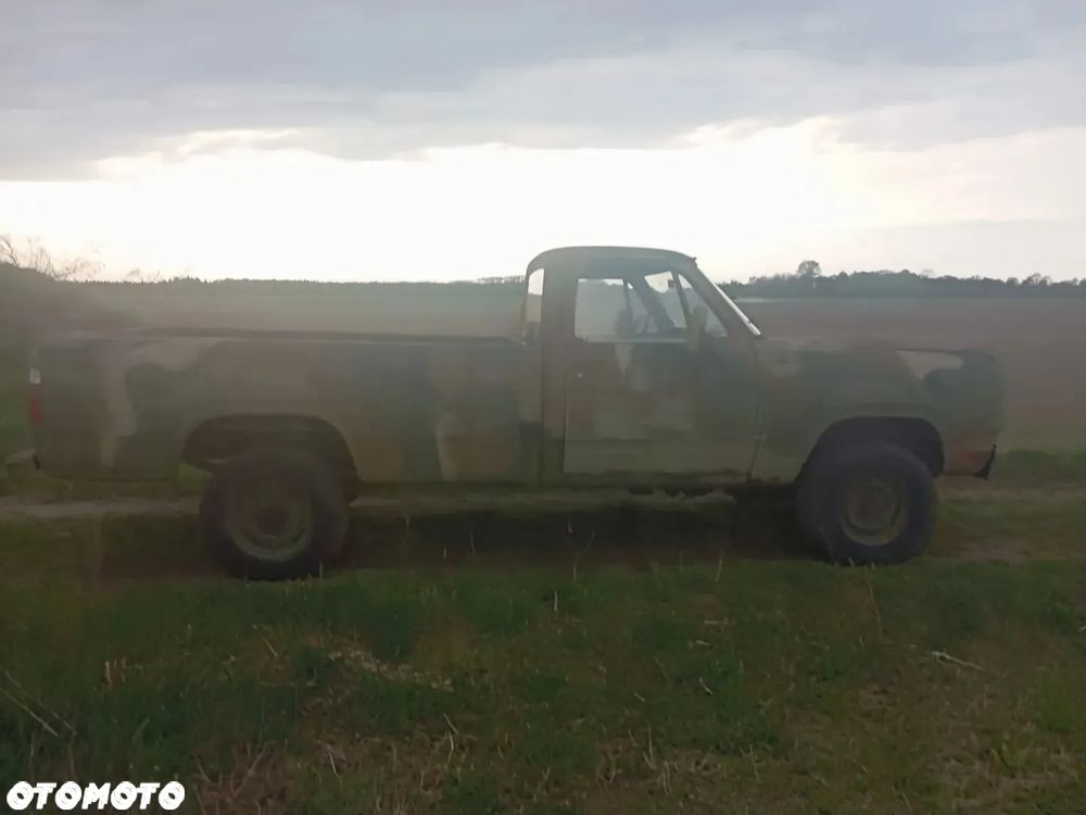 Dodge D100 - 4