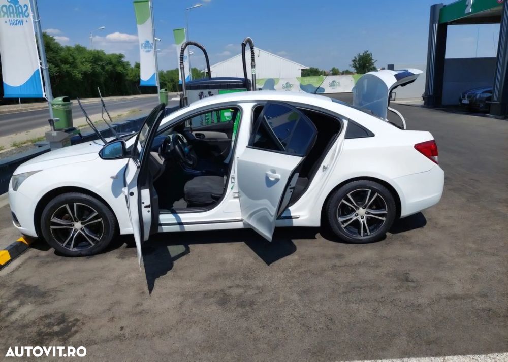 Chevrolet Cruze 1.6 Ecotec LS+ - 5