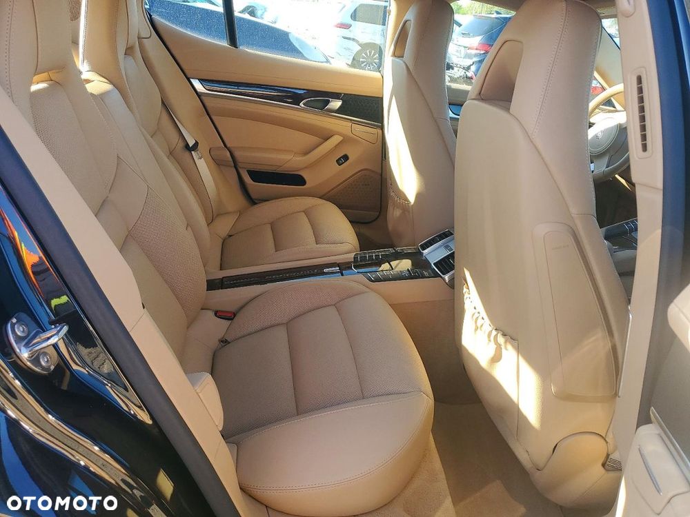 Porsche Panamera Edition - 11