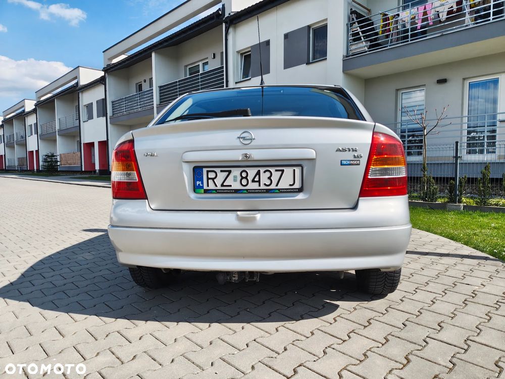 Opel Astra - 4