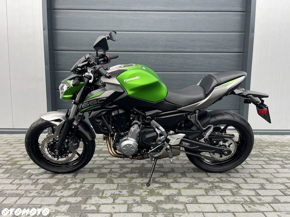 Kawasaki Z 650 - 12