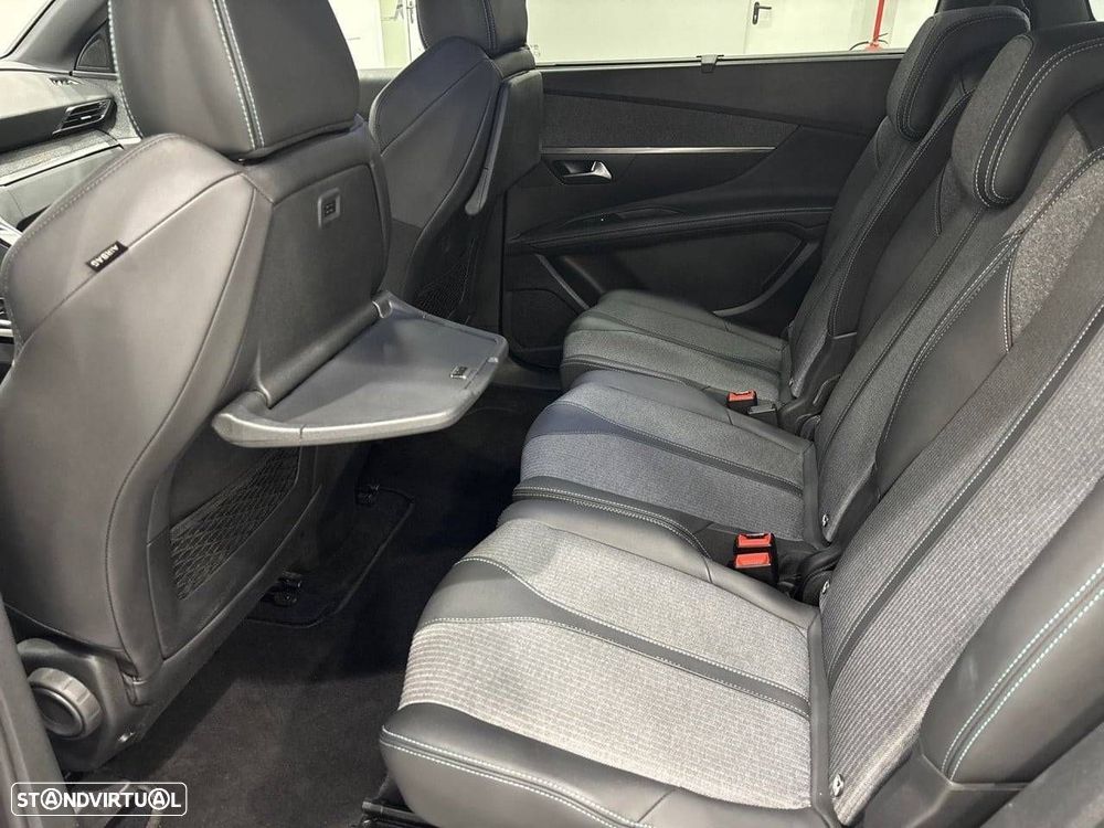 Peugeot 5008 1.5 BlueHDi Allure Pack EAT8 - 24