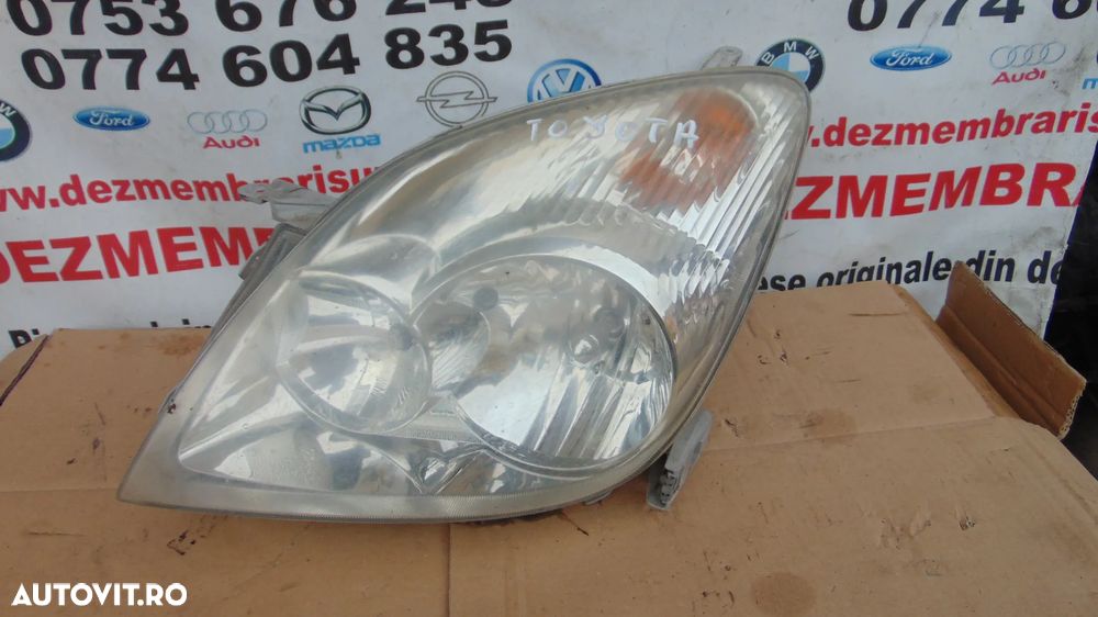 Far Toyota Corolla Verso 2002-2004 faruri stanga dreapta dezmembrez - 6
