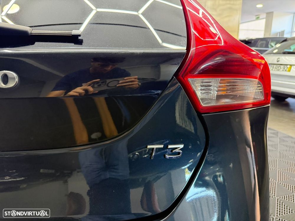 Volvo V40 1.5 T3 Sport Edition R Geartronic - 9