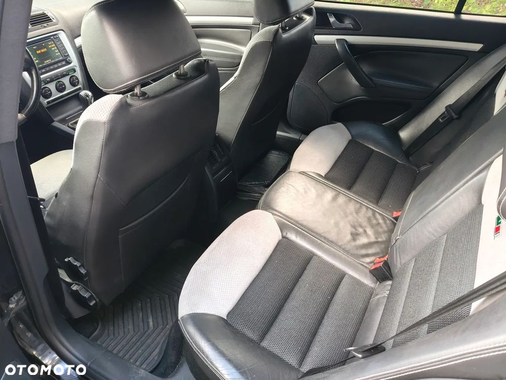 Skoda Octavia 2.0 TSI RS - 16