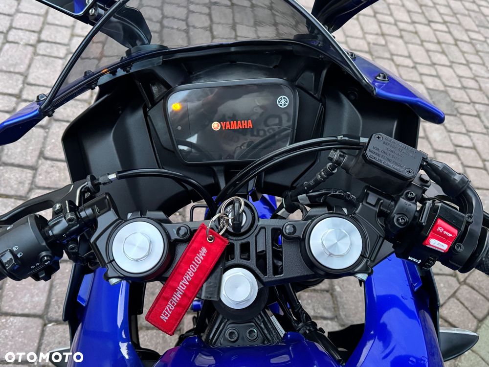 Yamaha YZF - 22
