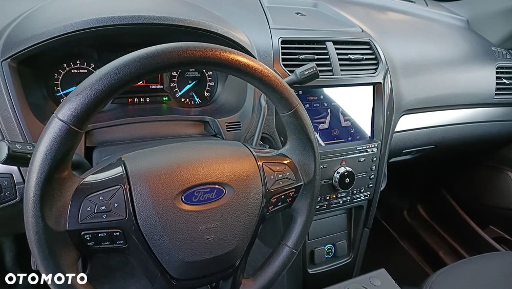 Ford Explorer - 8