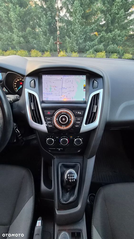 Ford Focus 1.6 TDCi DPF Titanium - 13