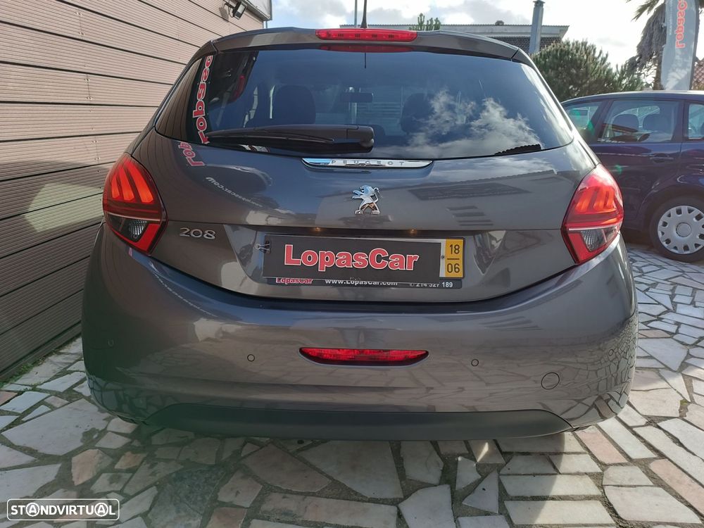 Peugeot 208 - 6