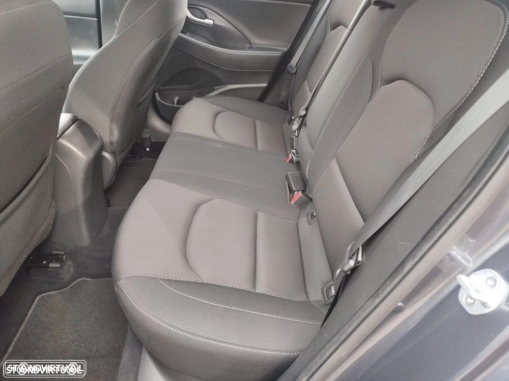 Hyundai i30 1.6 CRDi STyle+Navi 7DCT - 20