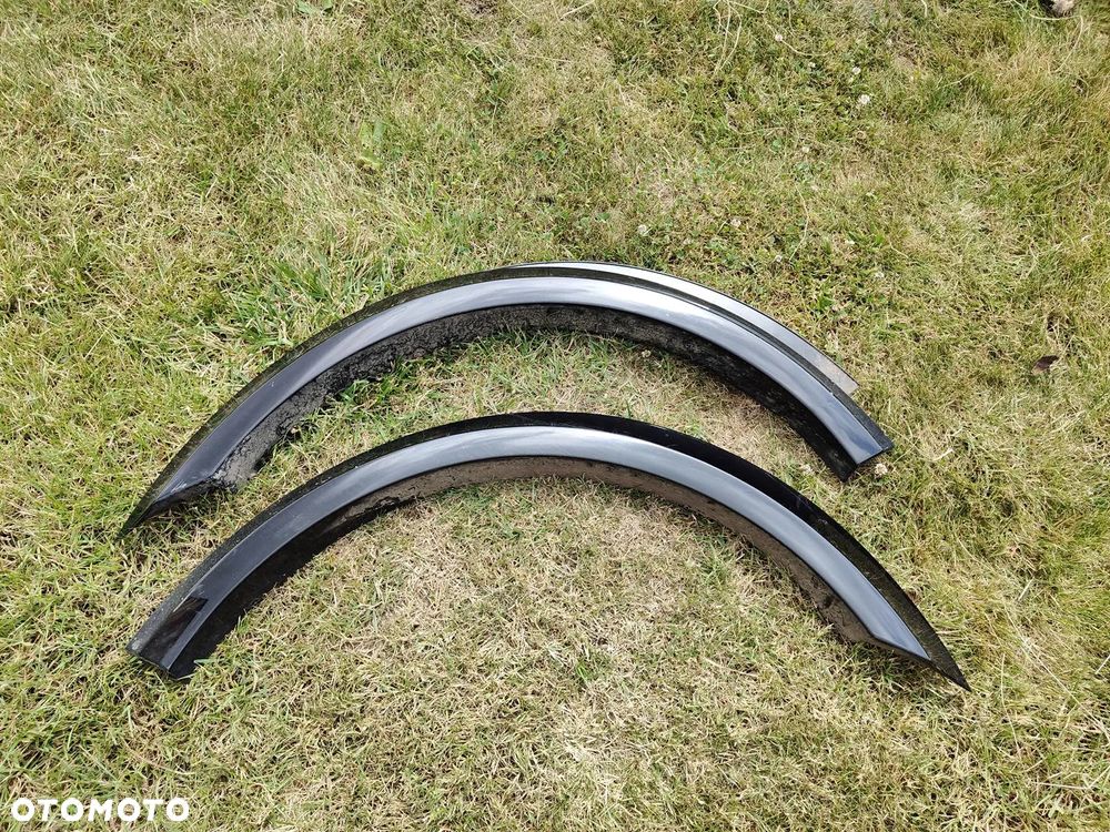 MERCEDES ML W164 AMG LISTWA Błotnika Tylnego Na Tylny Błotnik AMG 197 - 2