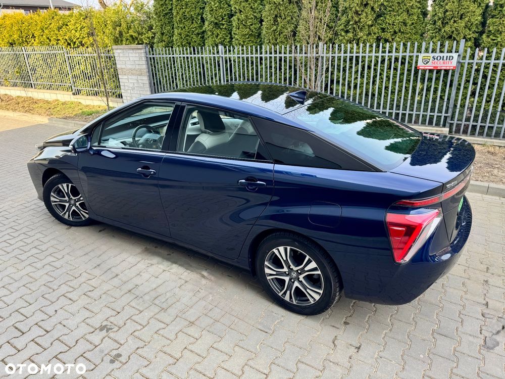 Toyota Mirai - 15