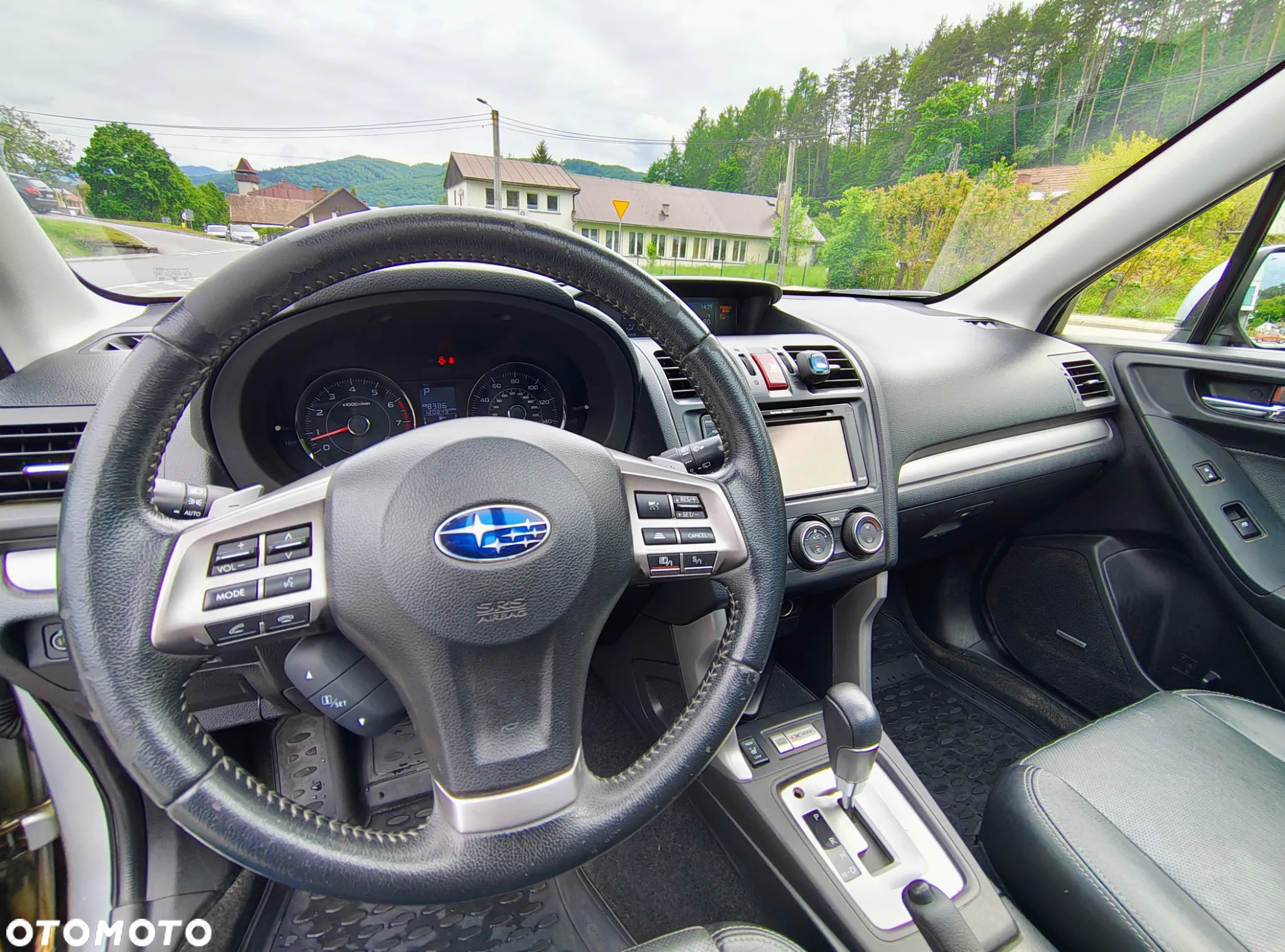 Subaru Forester 2.0 XT Platinum Lineartronic - 12