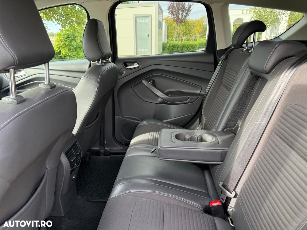 Ford Kuga - 9