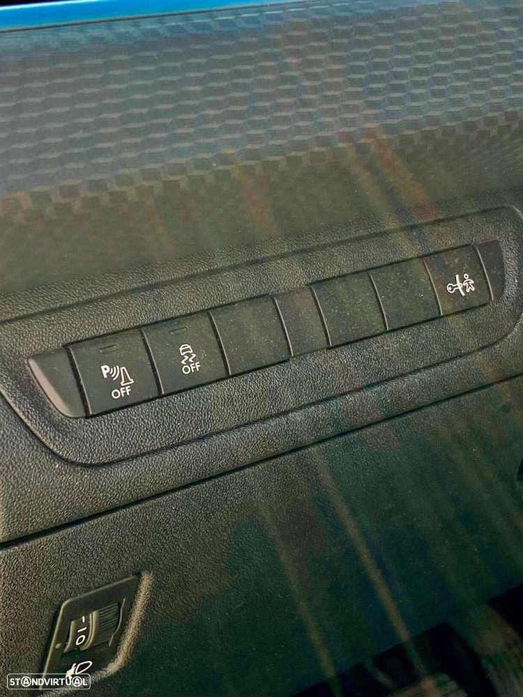 Peugeot 2008 1.2 PureTech Allure - 18