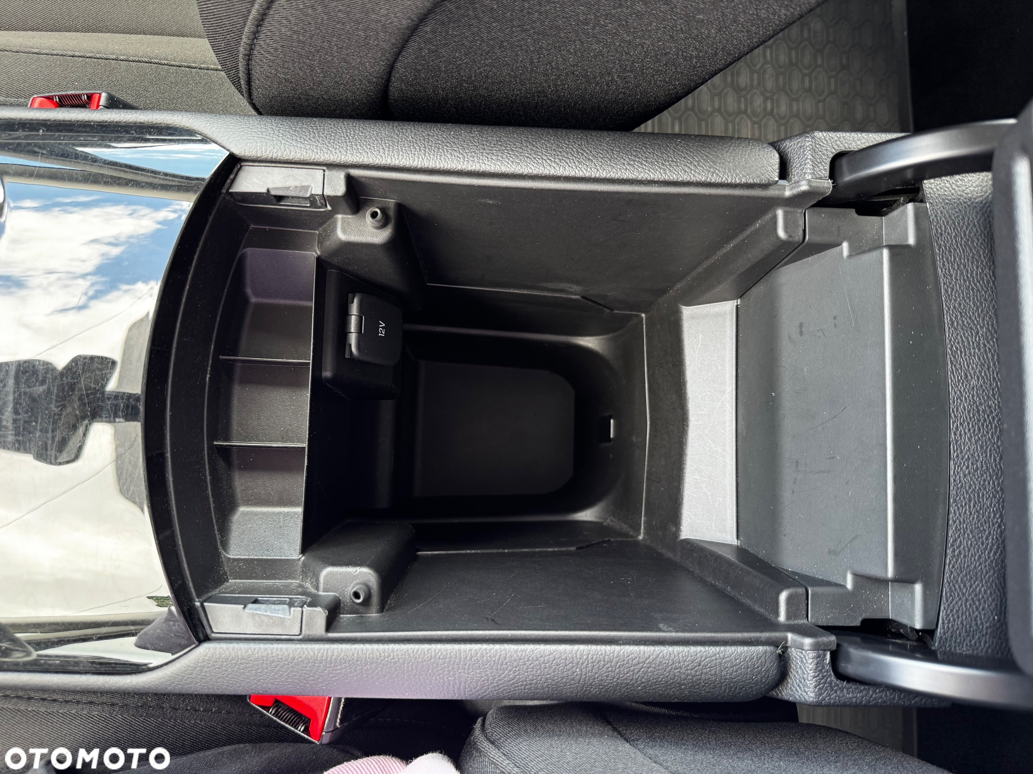 Ford S-Max - 32
