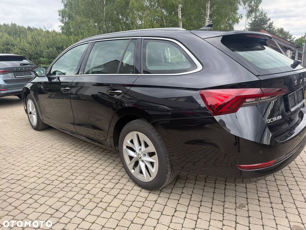 Skoda Octavia 2.0 TDI DSG Style - 6