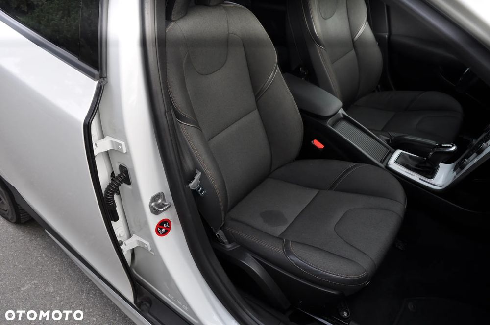 Volvo V40 - 27