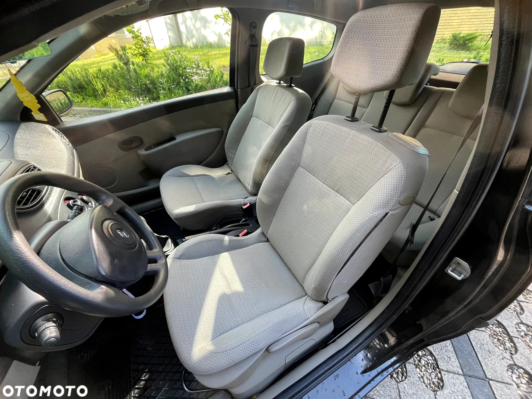 Renault Clio - 9