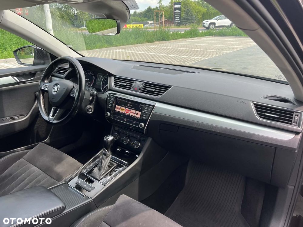 Skoda Superb 2.0 TDI Style DSG - 13