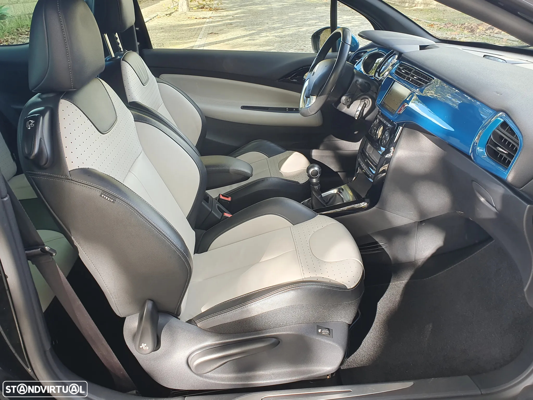 Citroën DS3 BlueHDi 100 SoChic - 17