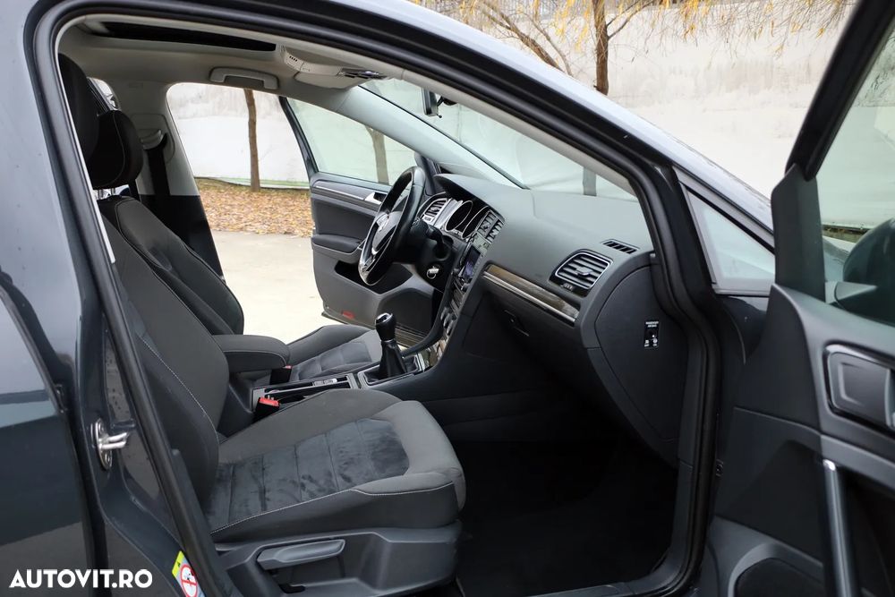 Volkswagen Golf 1.6 TDI BlueMotion Technology Lounge - 16