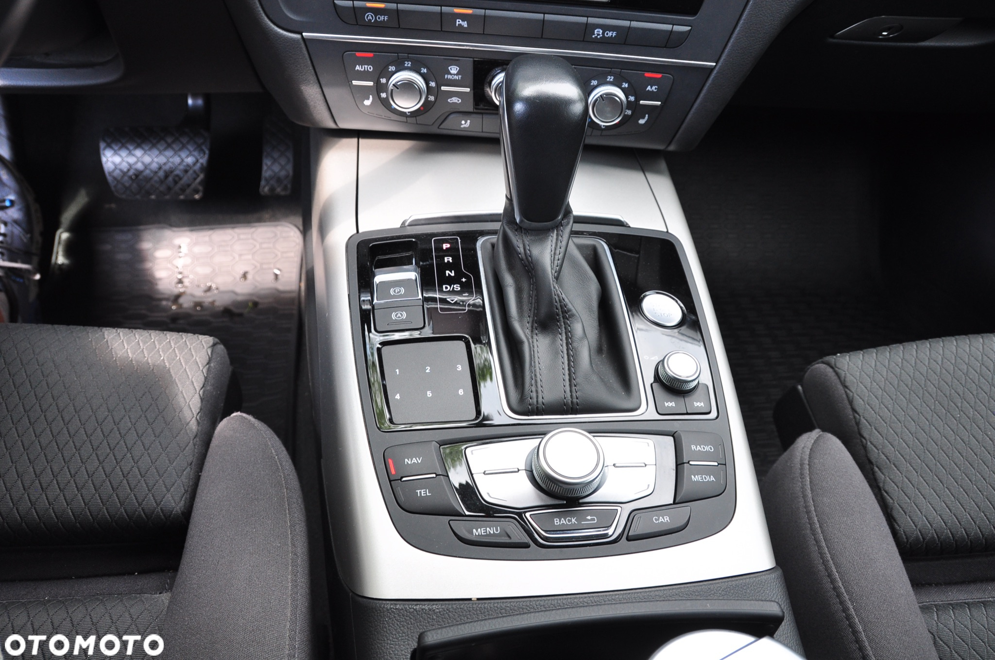 Audi A6 Avant 2.0 TDI quattro S tronic - 17