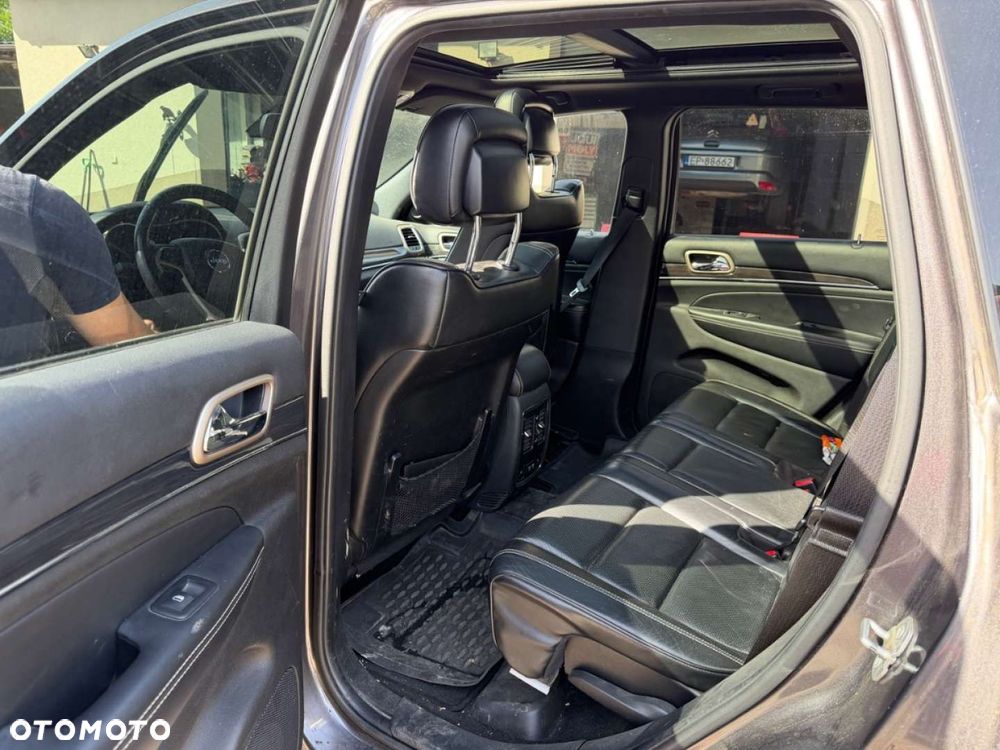 Jeep Grand Cherokee - 11