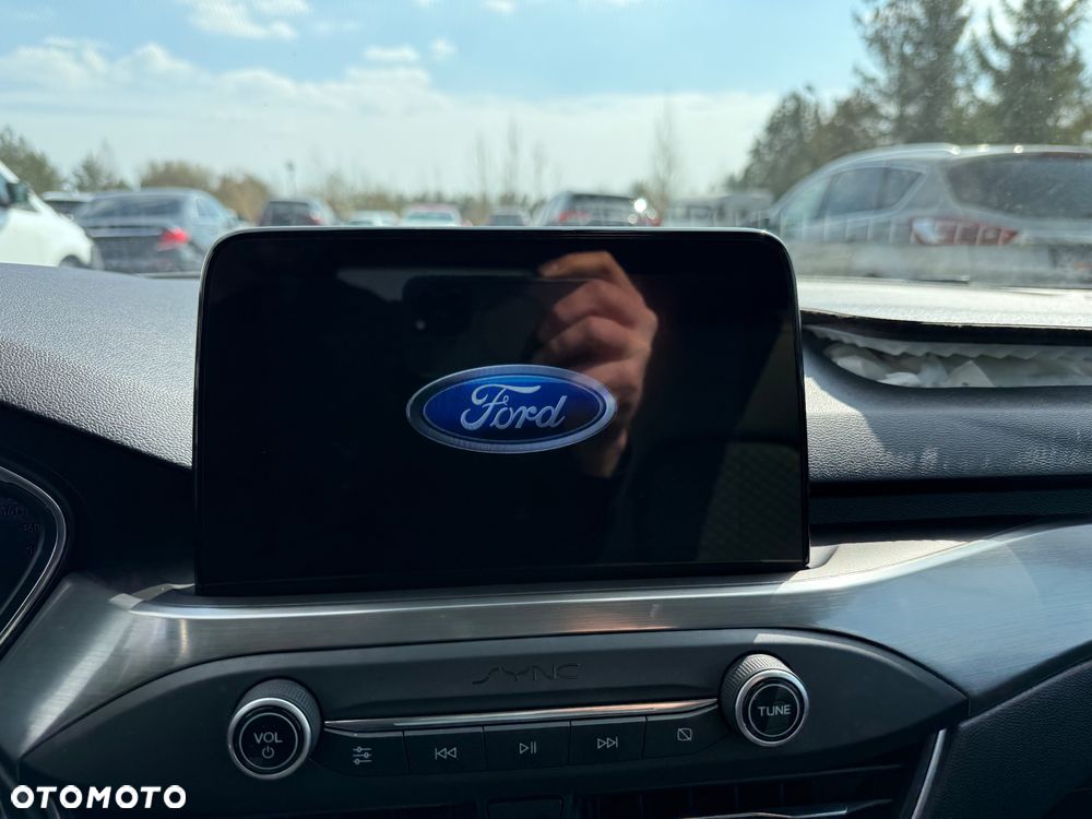 Ford Focus 2.0 EcoBlue STart-Stopp-System TITANIUM X - 19