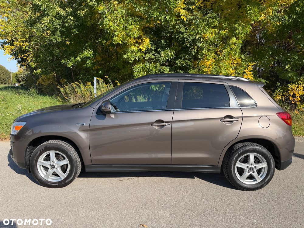 Mitsubishi ASX - 10