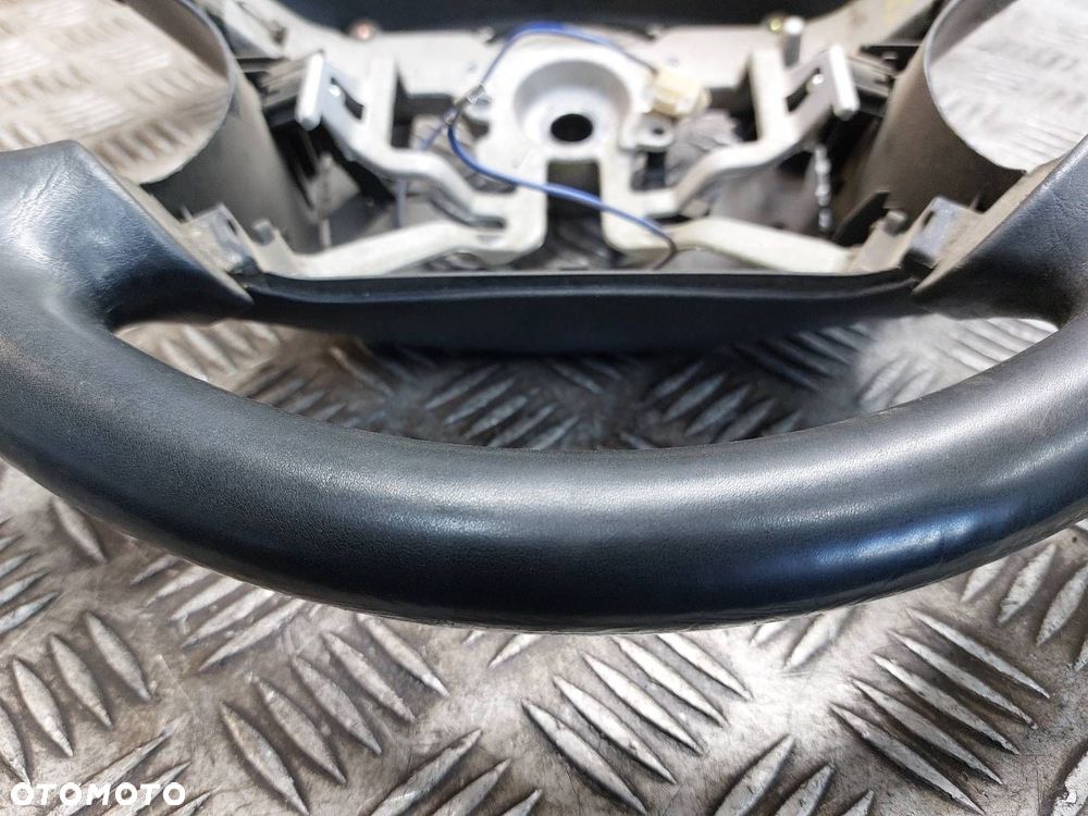 KIEROWNICA TOYOTA AVENSIS VERSO I - 3