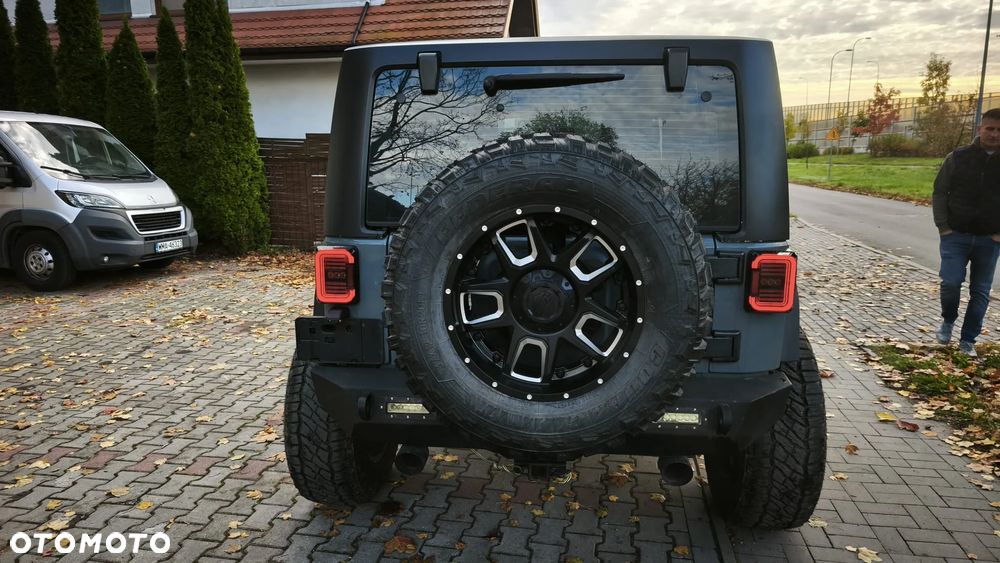 Jeep Wrangler - 7