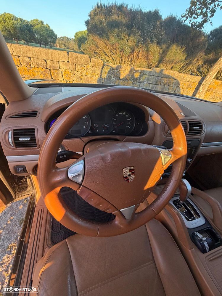 Porsche Cayenne Tiptronic - 11