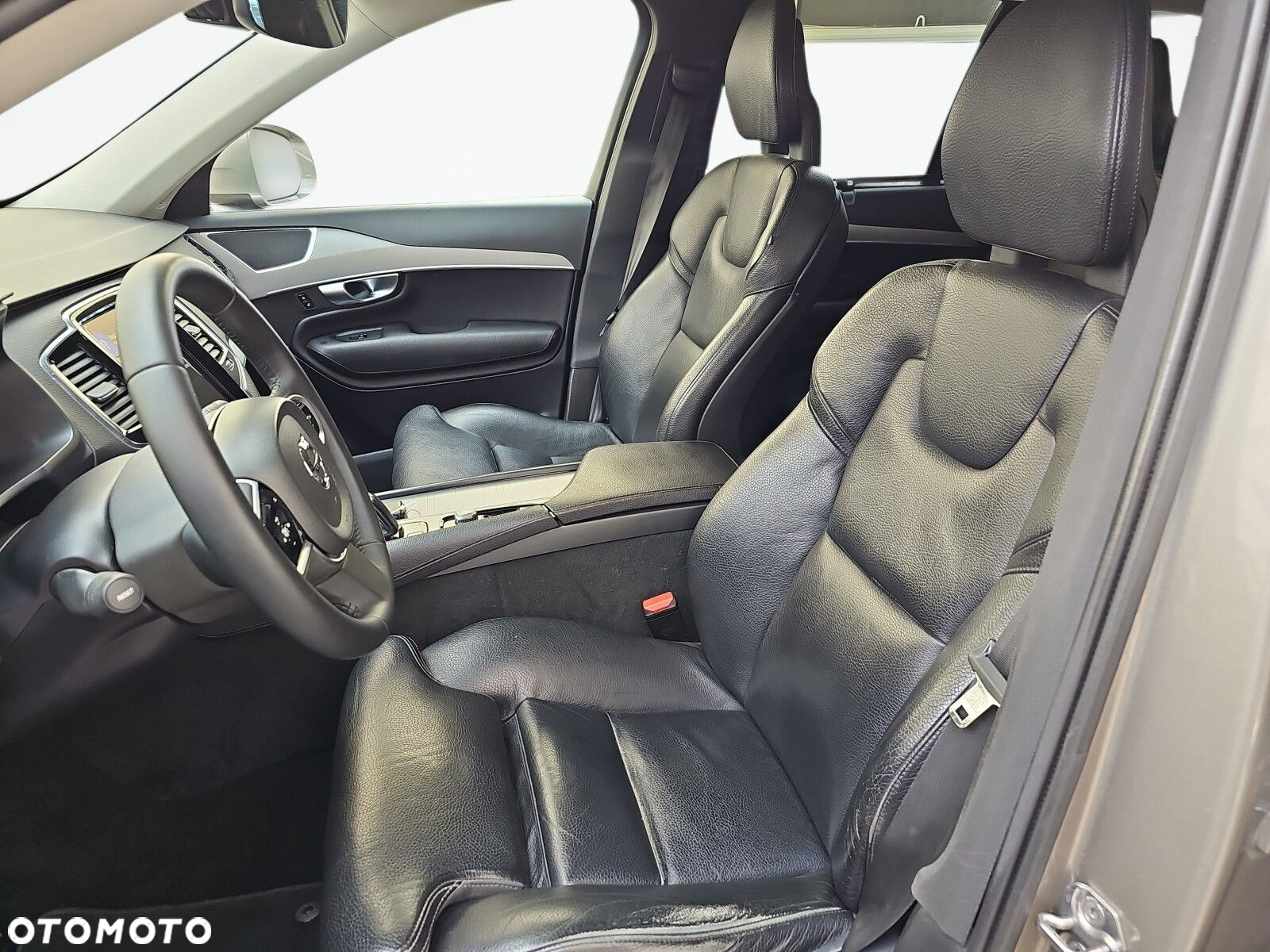 Volvo XC 90 - 13