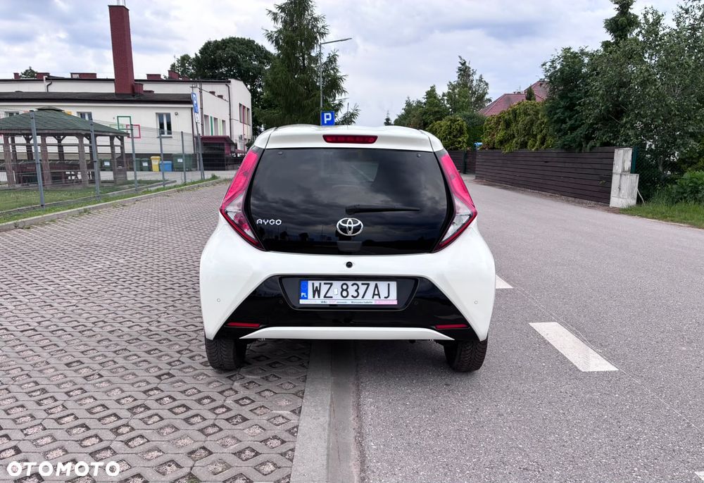 Toyota Aygo x-play club - 3