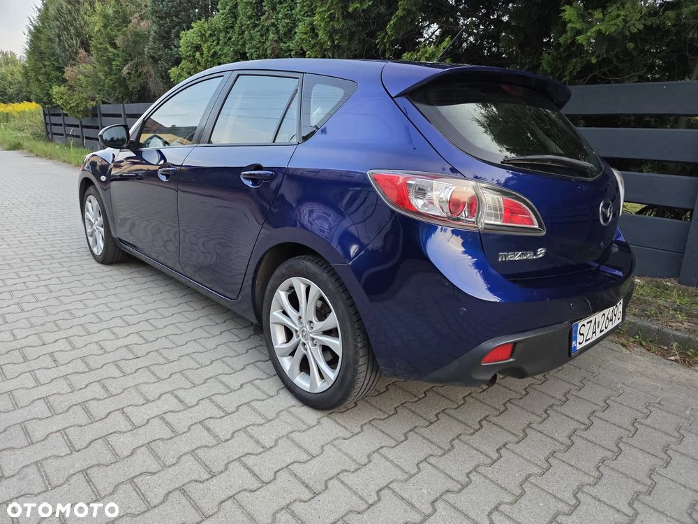 Mazda 3 1.6 Exclusive + - 5