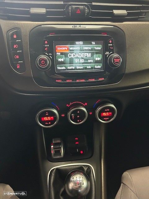 Alfa Romeo Giulietta 1.6 JTDM Distinctive - 20