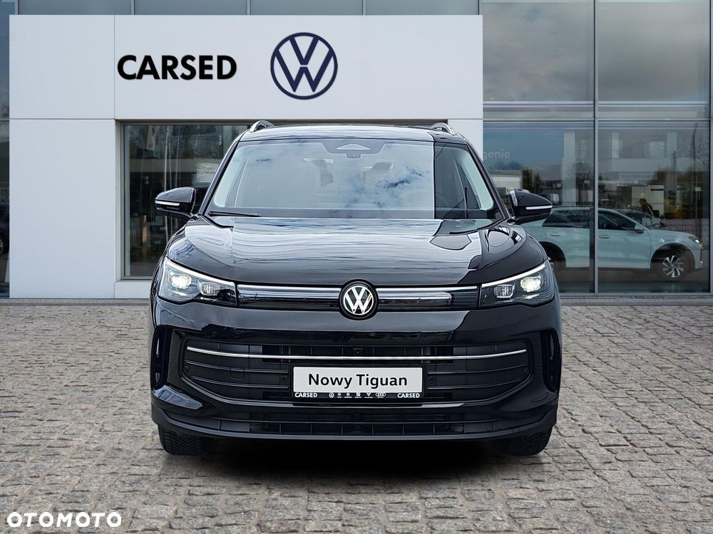 Volkswagen Tiguan - 10