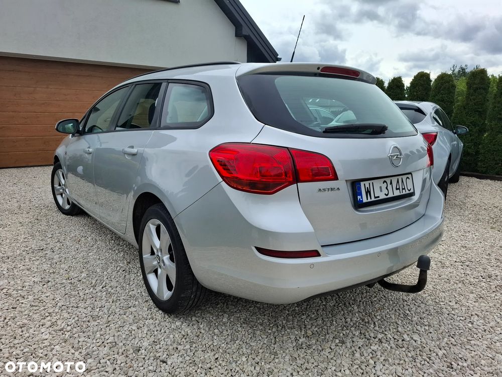 Opel Astra 1.6 Innovation - 14
