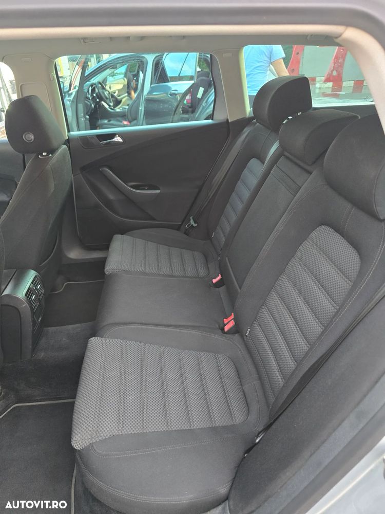 Volkswagen Passat - 8