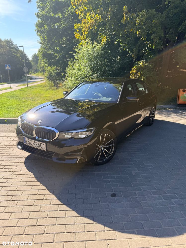 BMW Seria 3 320d Sport Line - 3