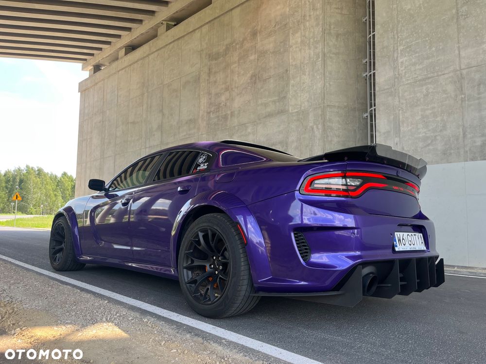 Dodge Charger 6.4 Scat Pack Widebody - 8