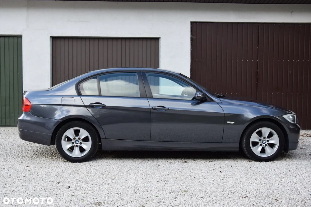 BMW Seria 3 318i - 8