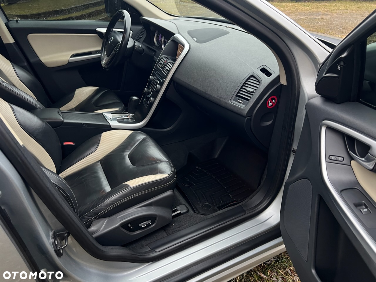 Volvo XC 60 T6 AWD R-Design - 21