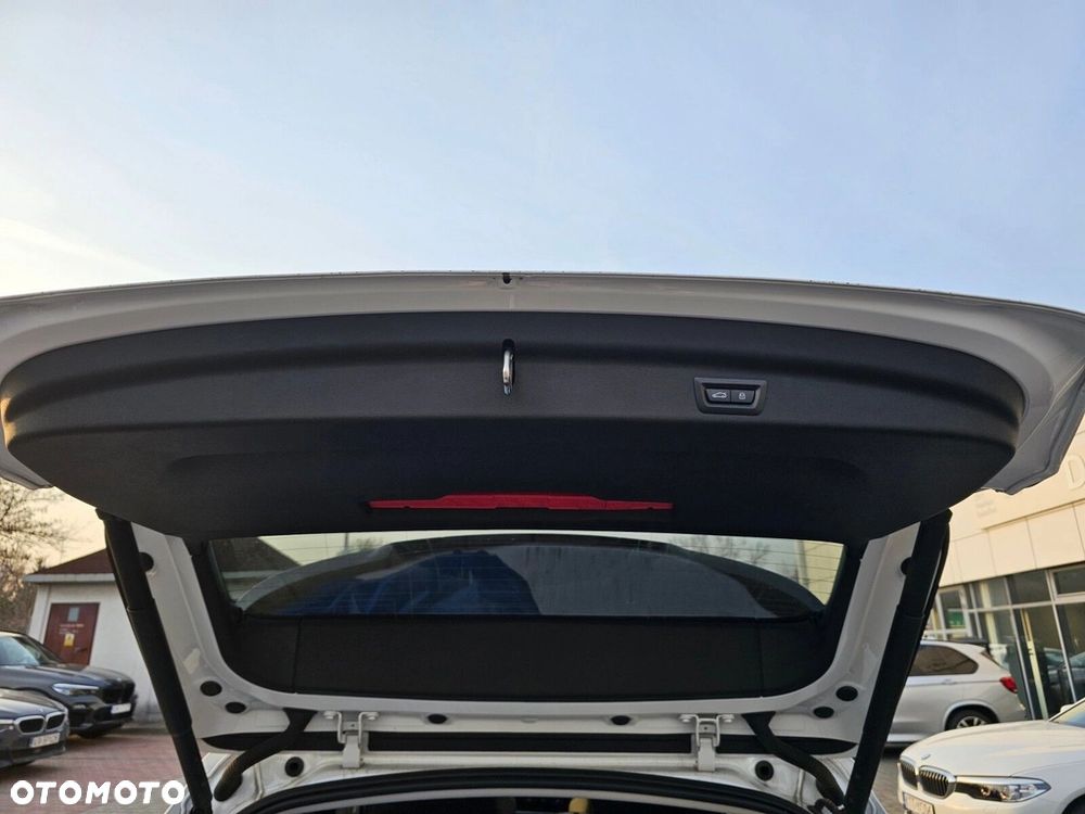 BMW X1 sDrive20d mHEV xLine - 16