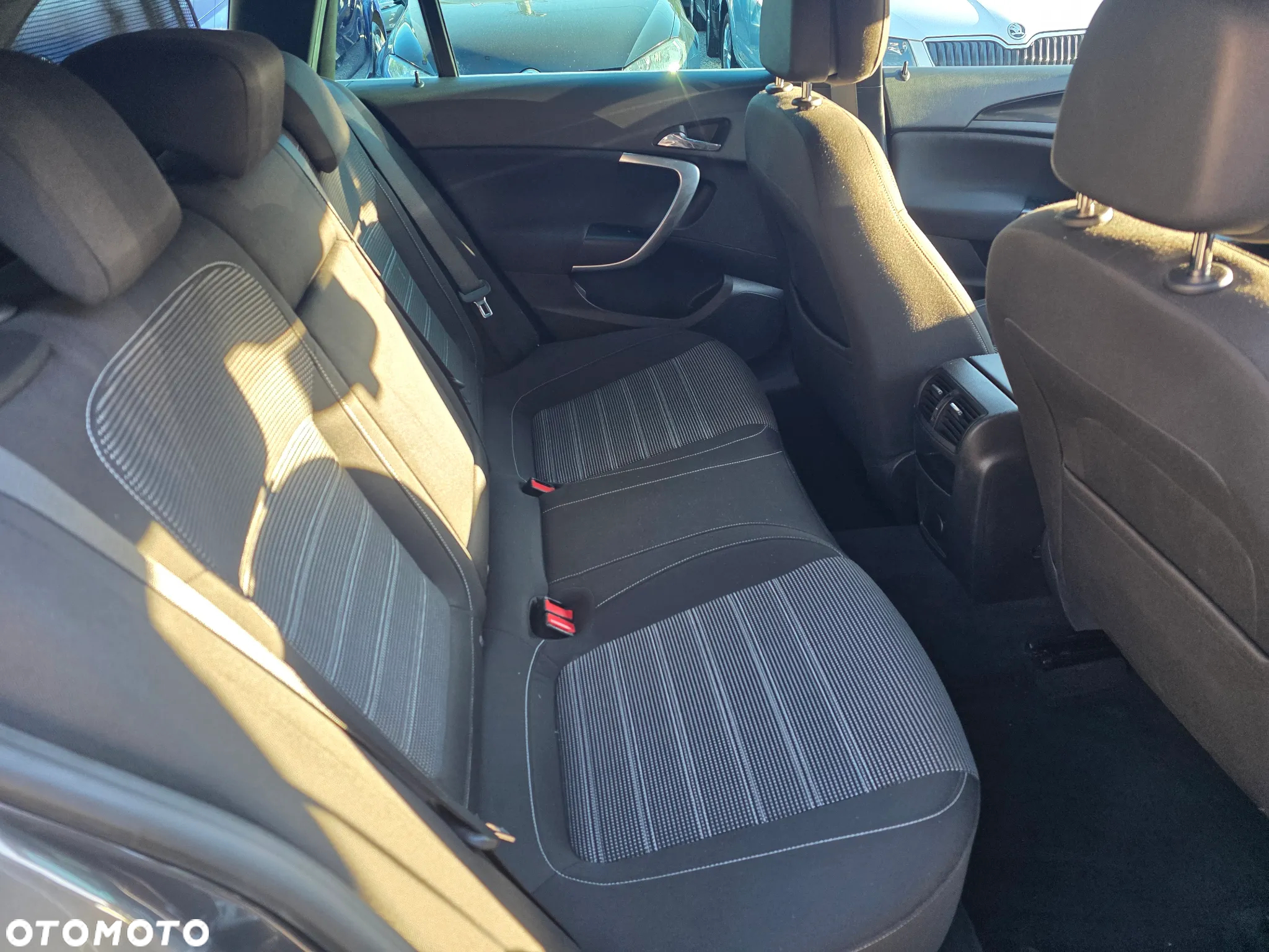 Opel Insignia 1.6 T Edition EU6 - 12