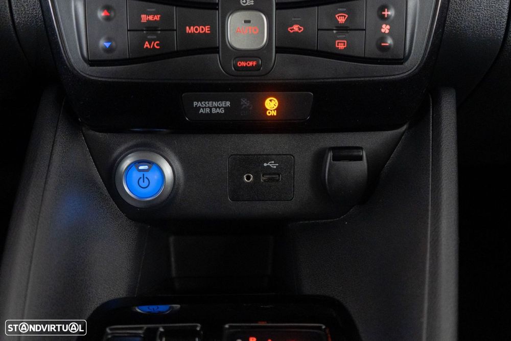 Nissan Leaf N-Connecta - 25