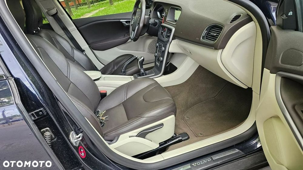 Volvo V40 Cross Country D2 Summum - 18
