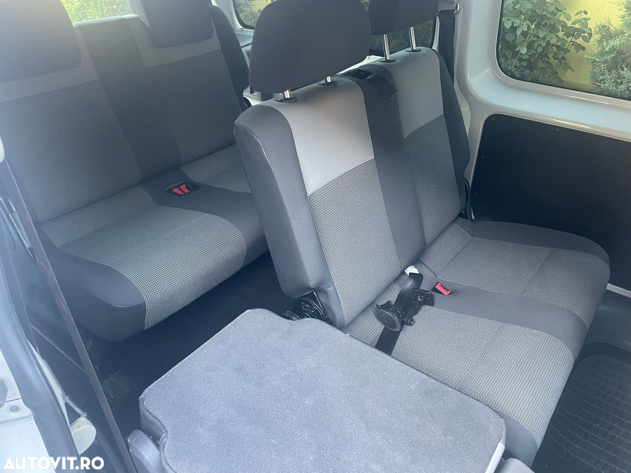 Volkswagen Caddy 1.6 TDI Comfortline - 9