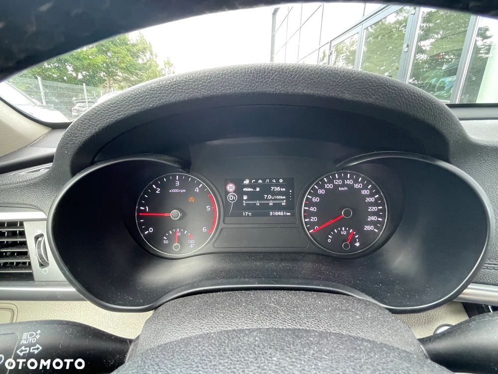 Kia Optima - 8